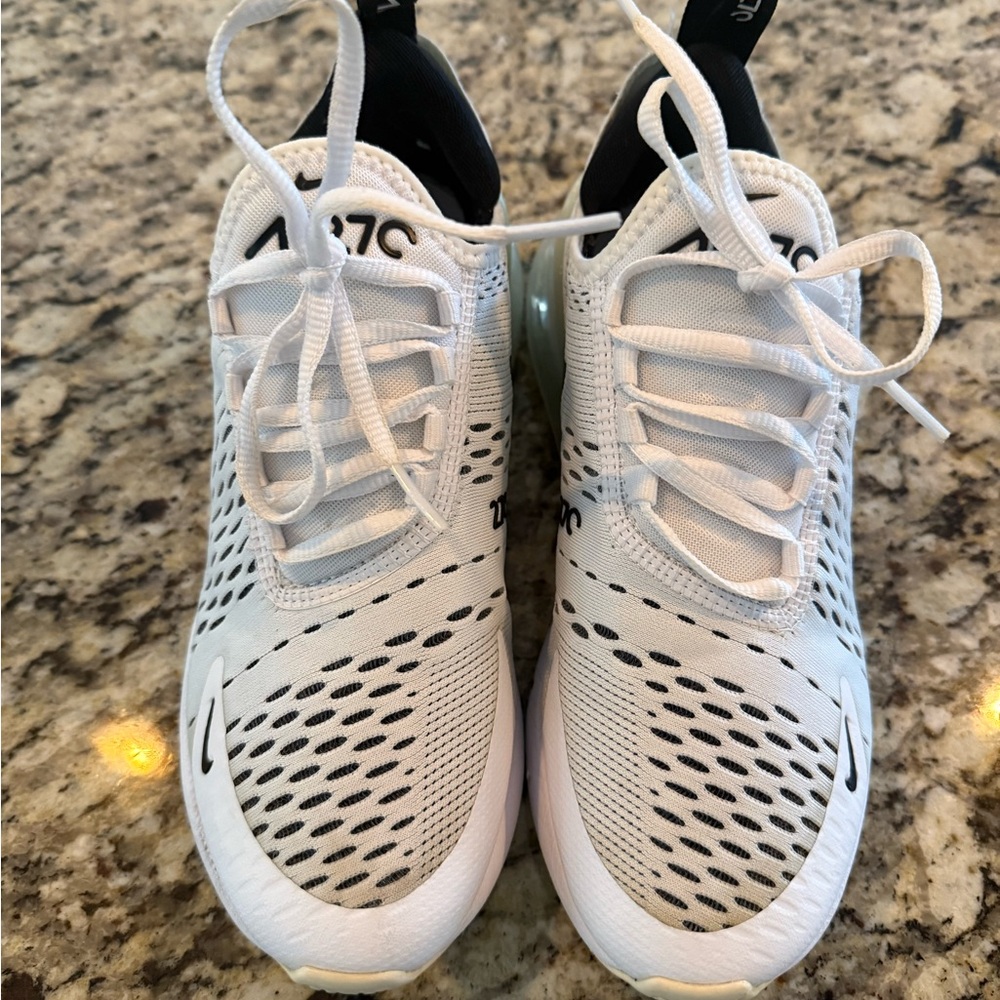 Nike White and Black Air Max 270